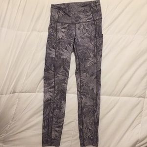 Lululemon Fast and Free leggings, Sz 6